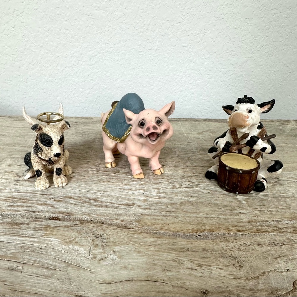 Big Sky Carvers Random Barn Animals Resin Partial Nativity Set